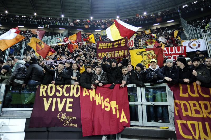 Tifosi della Roma a Torino
