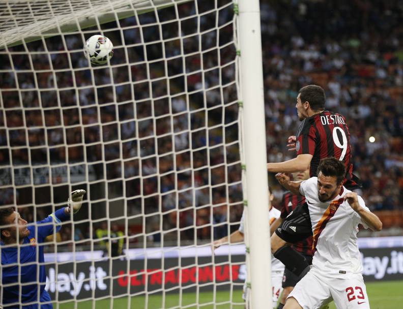 Destro segna il gol vittoria per il Milan